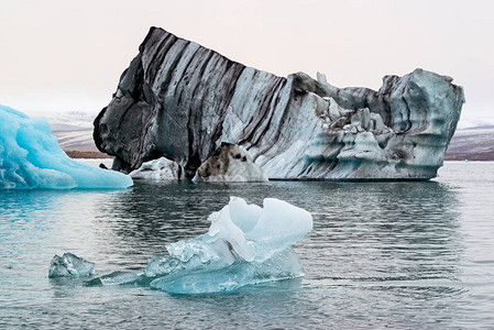 冰岛Vatnajokull冰川附近的Jokulsarlo图片