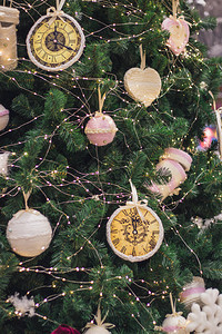 圣诞树背景圣诞装饰品彩球花环圣诞图片