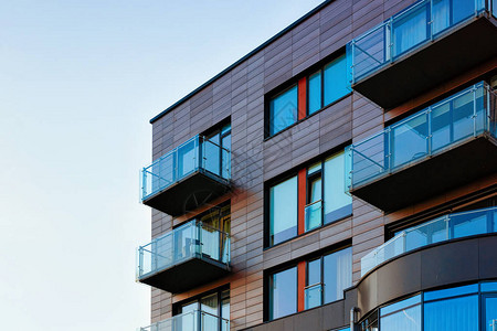 现代豪华公寓建筑理念的立面图片