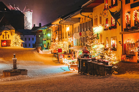 瑞士圣诞节格鲁耶雷斯镇村冬图片