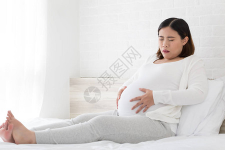 怀孕期间腹痛和痉挛图片