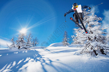 雪地高山风景图片