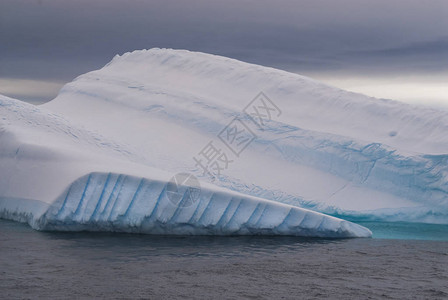 在南极的南极景观图片