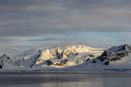 美丽的南极景观图片