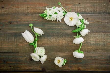 白花和绿色叶子的花状框架图片
