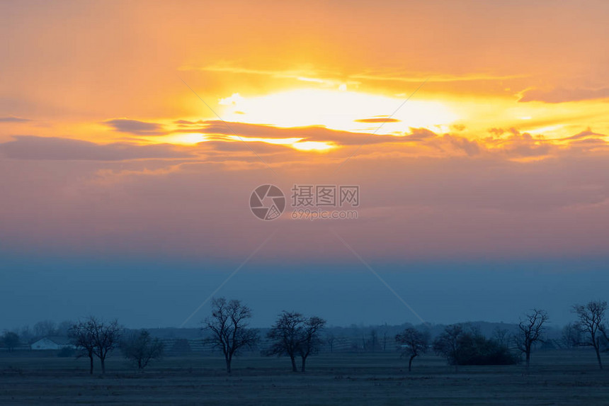 霍托巴戈伊风景的日落景观霍托巴吉公园匈牙利普什塔欧洲野生动物教科文组织图片