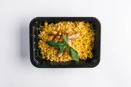 白底箱盒装黄米的恰当营养最佳背景图片