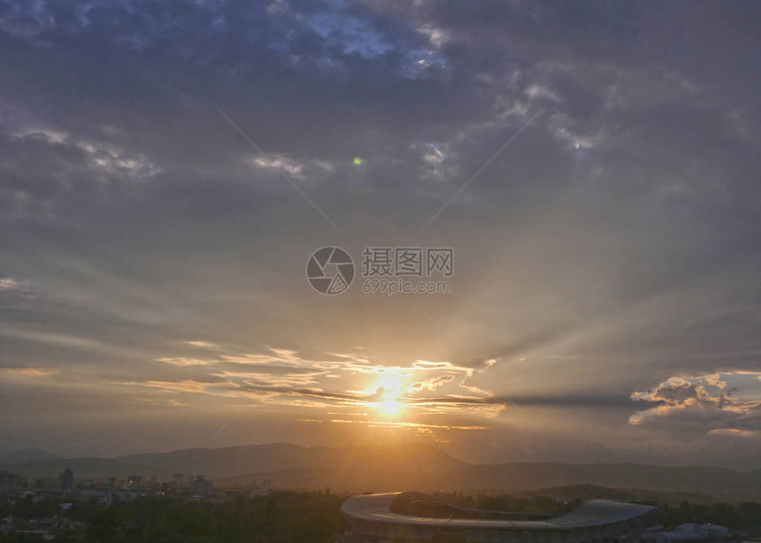 夕阳天空全景图片