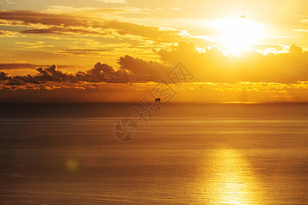 海上落日景象图片