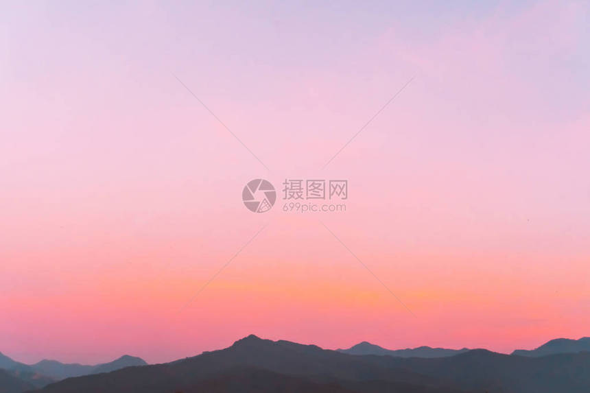 山地景色观视风景天空闪亮美丽的紫红色调子主题日图片