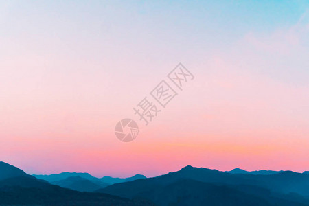 山地景色观视风景天空闪亮美丽的紫红色调子主题日图片