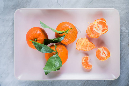 多汁熟的橘子新鲜水果和健康饮食风格概图片