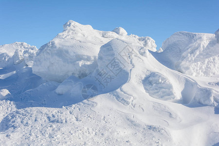 冬天的大雪山图片