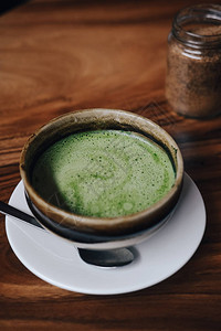 抹茶配纯素椰奶从上面茶道图片