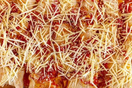 意大利千层面塞满乳清干酪和番茄酱图片