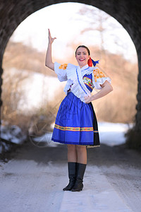 斯洛伐克民间传说传统服装图片
