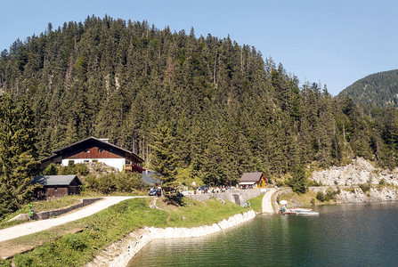奥地利阿尔卑斯山的戈索湖在阳图片