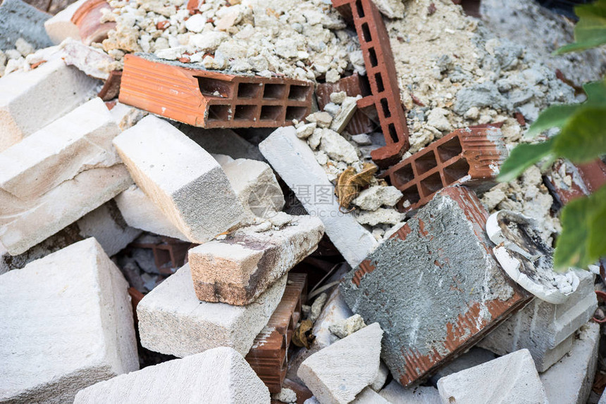 在西里以铁砖和其他白石砖建造瓦砾的背景图片