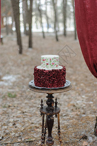 婚礼当天的最小婚礼蛋糕婚礼当天为新娘和新郎准图片