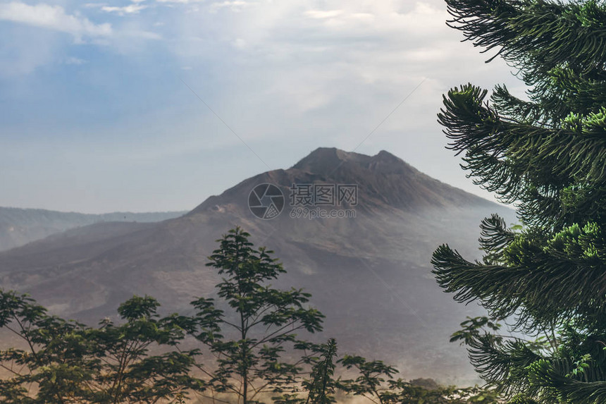 早上睡着的火山巴图尔岛巴厘岛图片