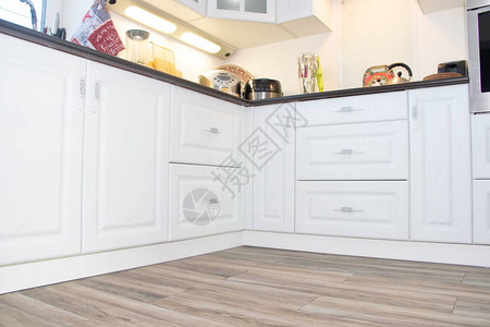 白色厨房木制厨房现代家具和厨房内部厨房大小不同白色橱柜图片