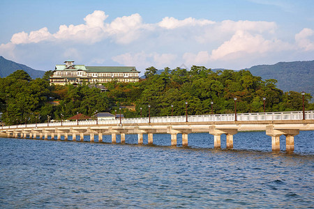 到日本Gamagori的Take岛大桥图片