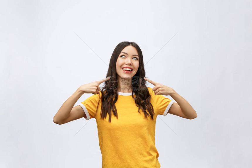 快乐的年轻亚洲女人的肖图片