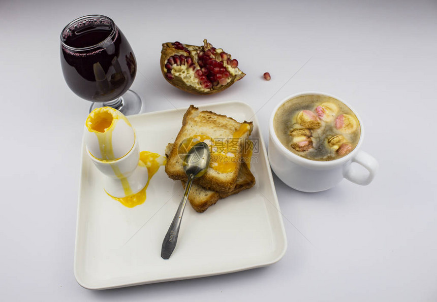 托斯特鸡蛋石榴汁超级食品健康早餐石榴图片