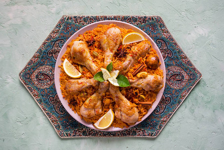 卡塔尔鸡肉巴林和卡塔尔的国餐图片