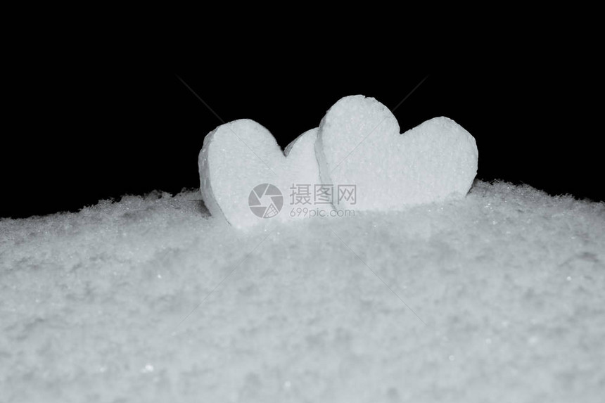 雪上两颗心图片