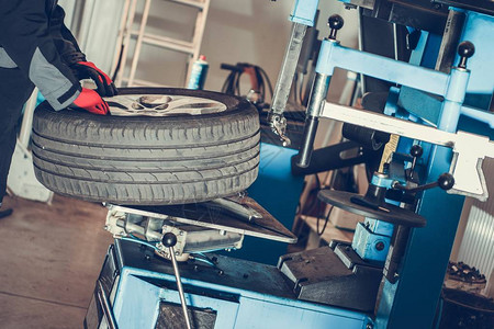 汽车轮维修季节车辆轮胎变化汽车工业图片