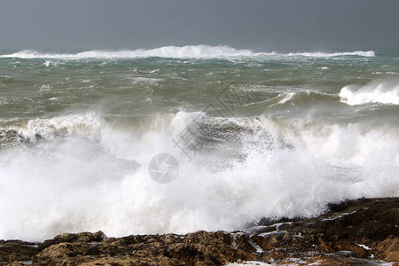 以色列北部地中海暴风雨袭背景图片