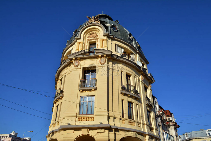 罗马尼亚首都布加勒斯特老城旧建筑的景象图片