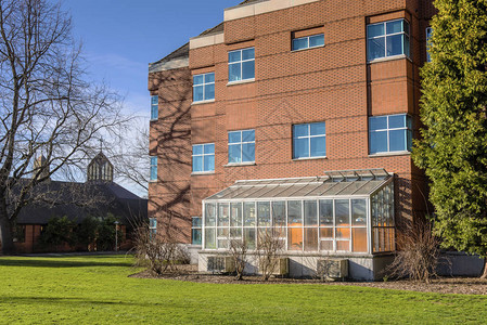 波特兰大学建筑和温室玻璃外壳图片