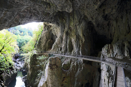 斯洛文尼亚具有里程碑意义的山洞图片