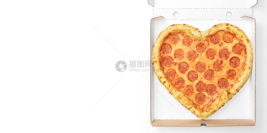 比萨心形顶视图在纸板箱交付情人节与副本空间隔离在白色背景披萨递送从上面查看情图片