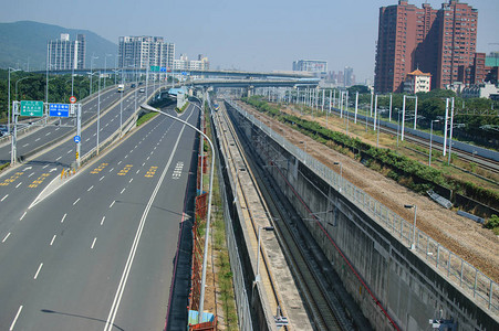 运输系统高速公路和特雷伊航空图片