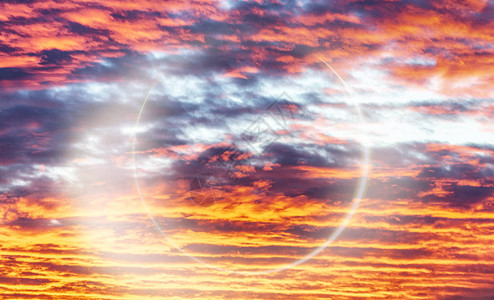 环形日蚀太阳反对落日的天空图片