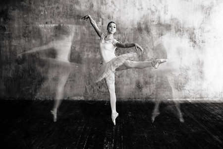 Ballerina在美丽的芭蕾舞女蹈家图片