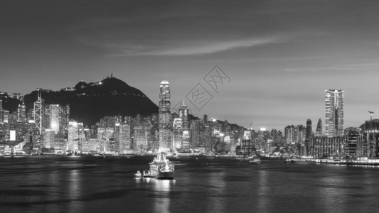 黄昏时分的香港维多利亚港全景图片
