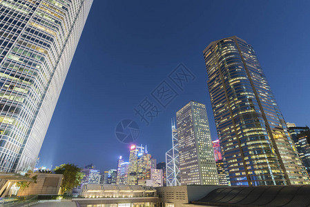 黄昏的香港城市天际线图片