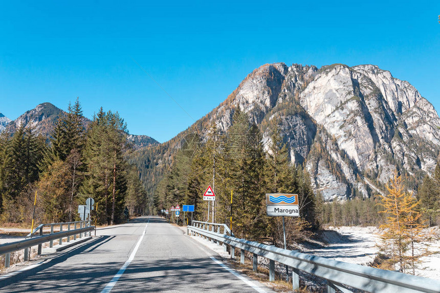 秋季天Dolomitealps图片