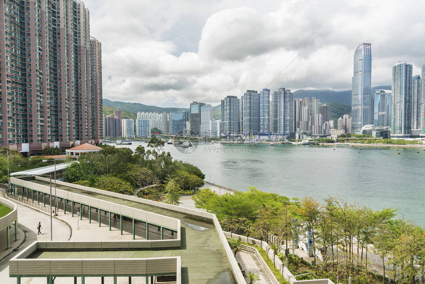 香港城市的天际线和港口图片