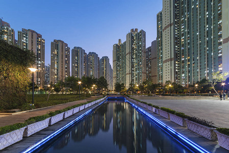 黄昏时分的香港公共庄园高清图片