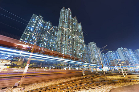 香港市夜间交通图片