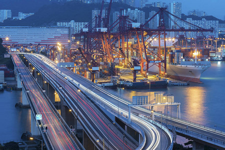 香港的货运港口和公路图片