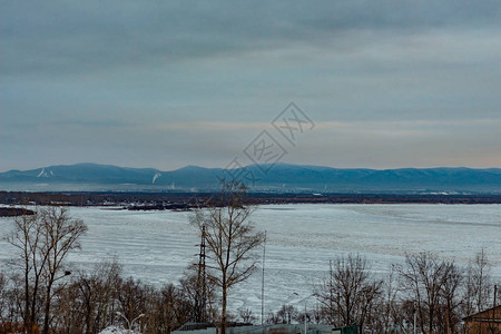 冬季哈巴罗夫斯克市的清晨风景城市地貌图片