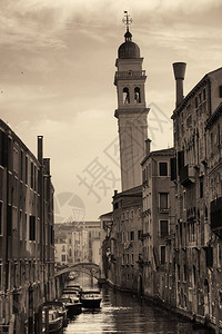 圣乔治迪格雷西教堂钟塔和威尼斯图片