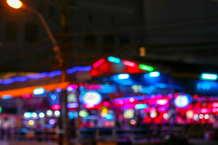 芭堤雅市夜光的模糊色彩图片