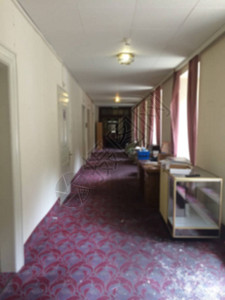 模糊室内设计酒店大厅走廊带地毯的古典风格带窗帘图片